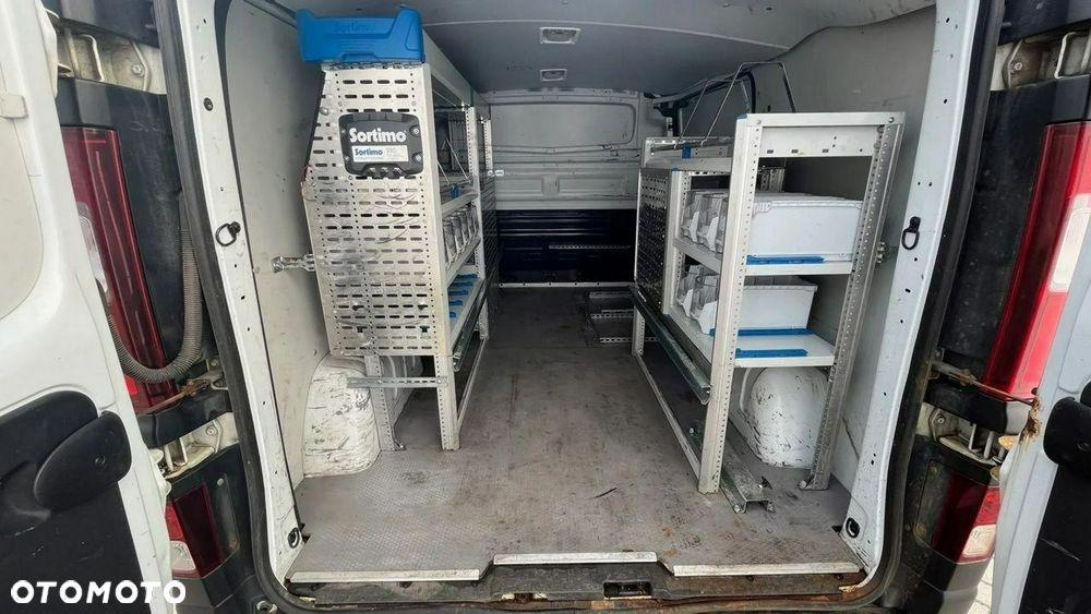 Renault Trafic - 15