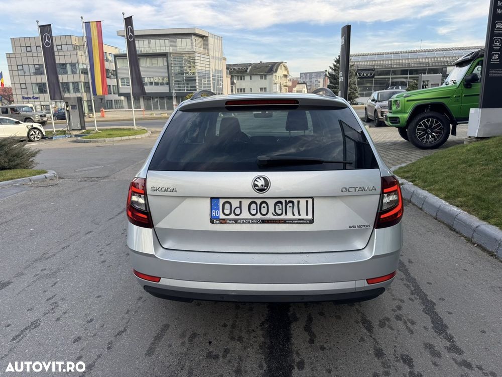 Skoda Octavia 2.0 TDI DSG Ambition - 3