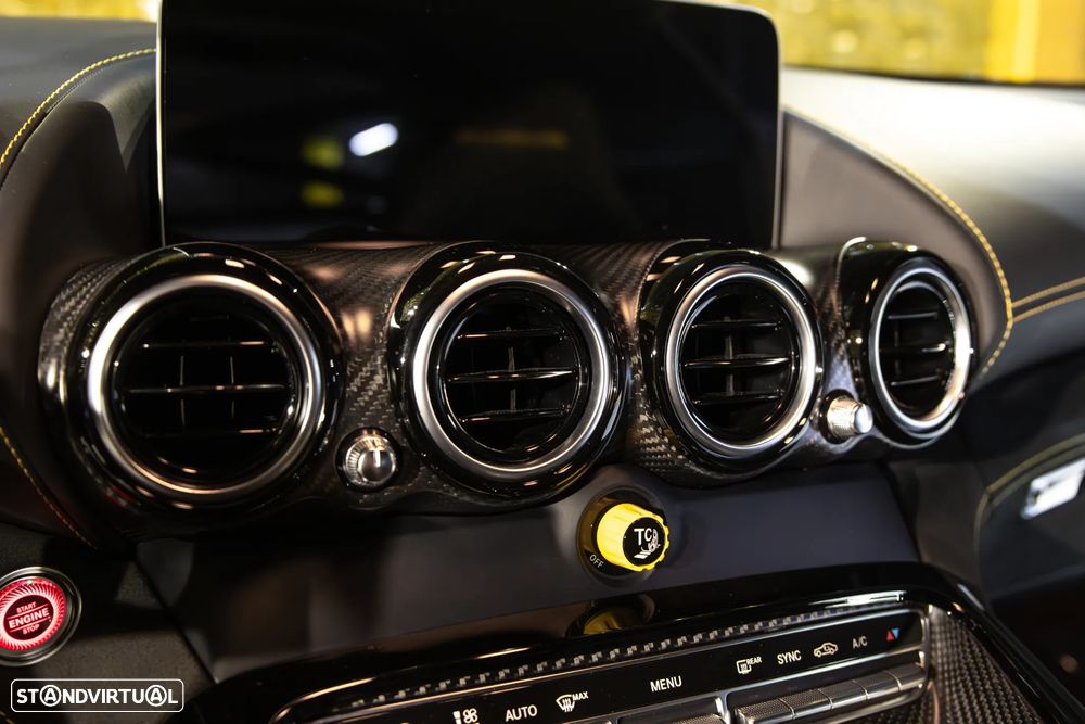 Mercedes-Benz AMG GT R - 55