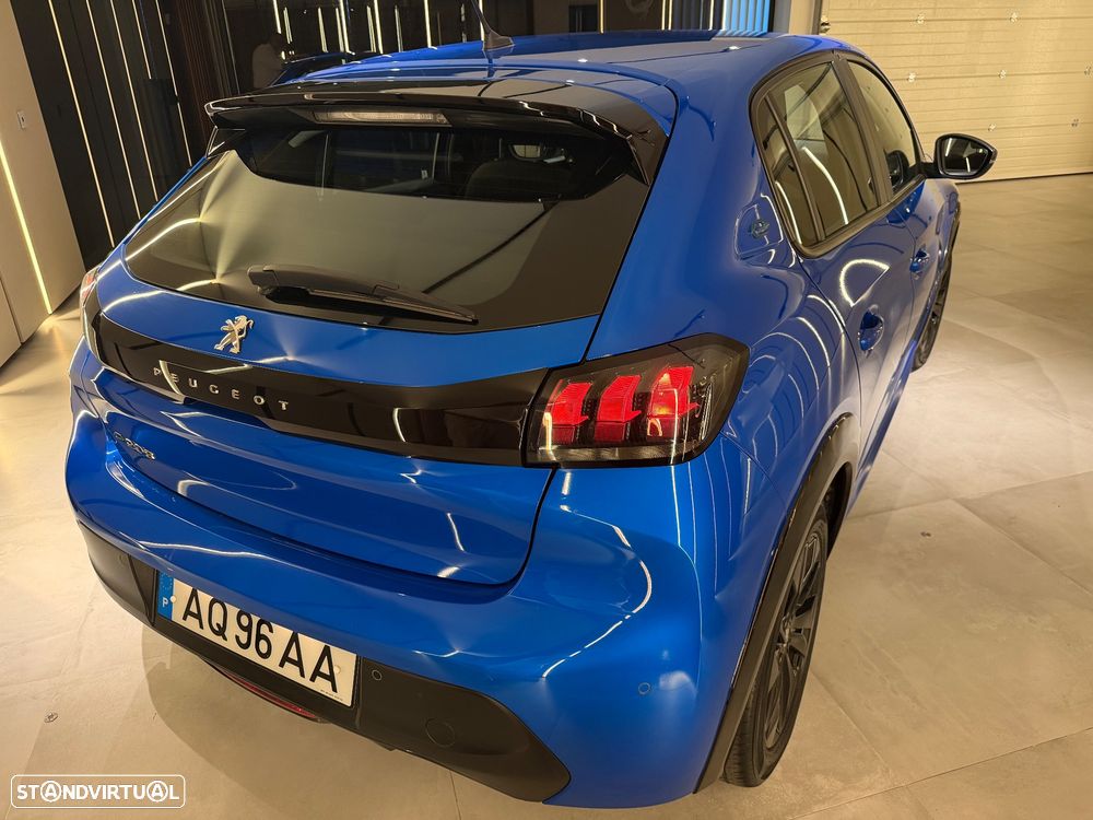 Peugeot e-208 - 32
