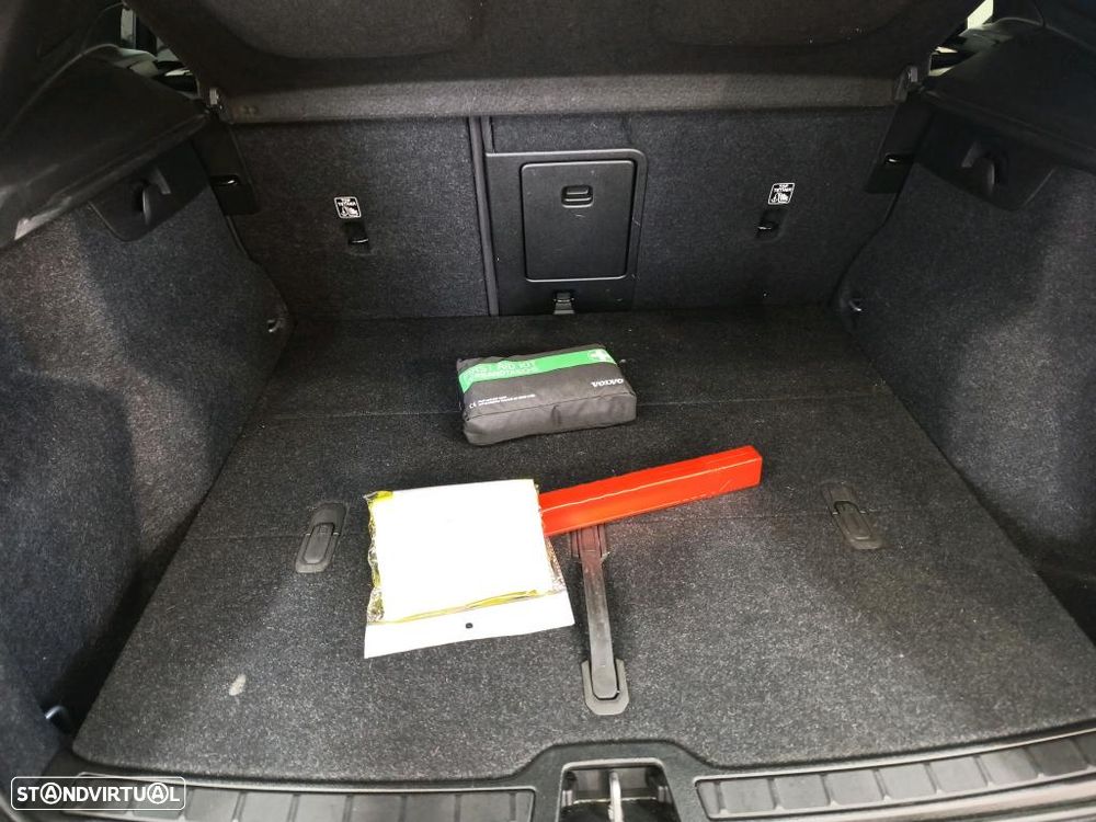 Volvo XC 40 Recharge Plus - 13
