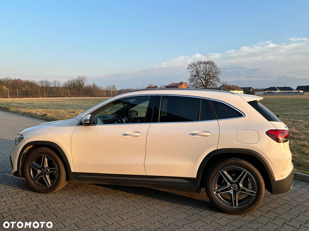 Mercedes-Benz GLA - 3
