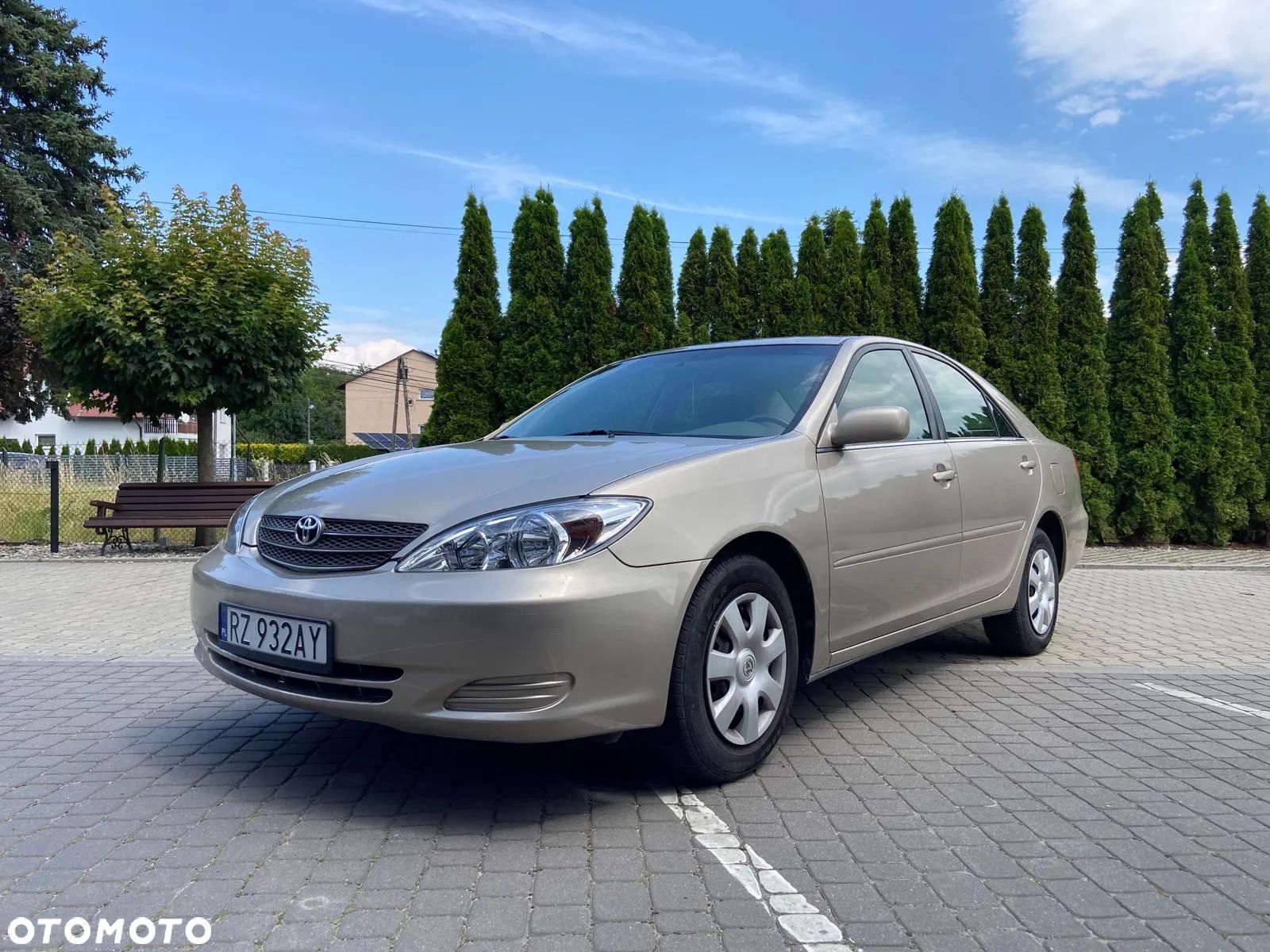 Toyota Camry 2.4 XLE - 1