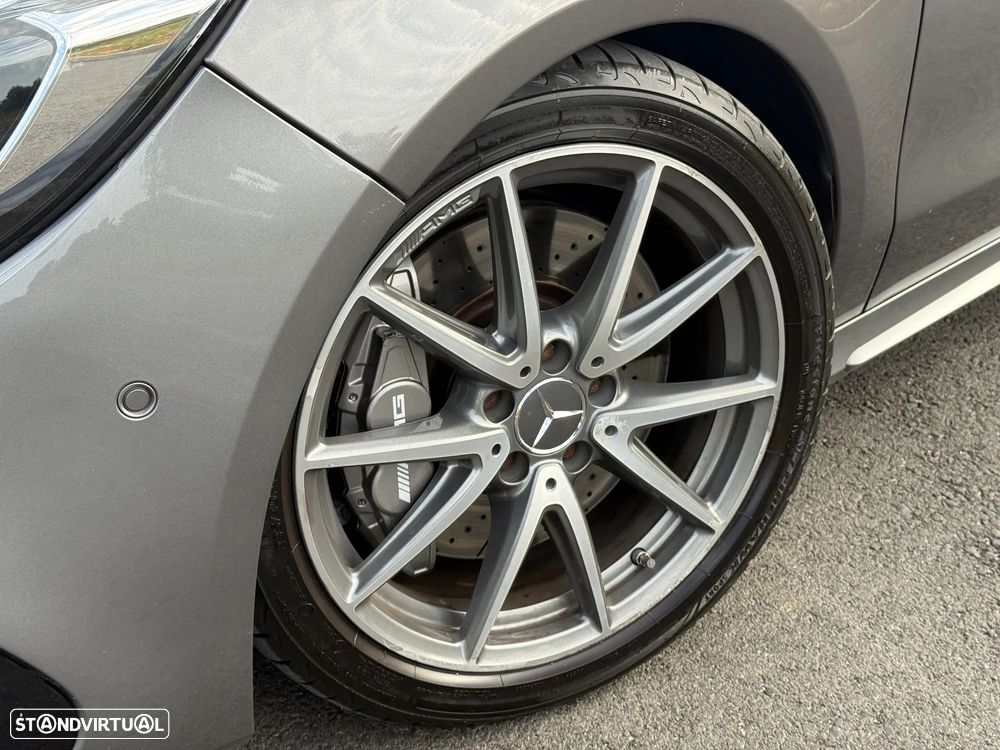 Mercedes-Benz CLA 45 AMG 4Matic Shooting Brake 7G-DCT - 4