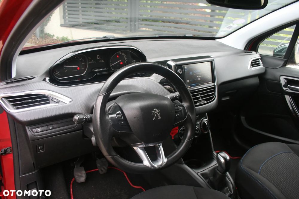 Peugeot 208 1.2 PureTech Allure - 9