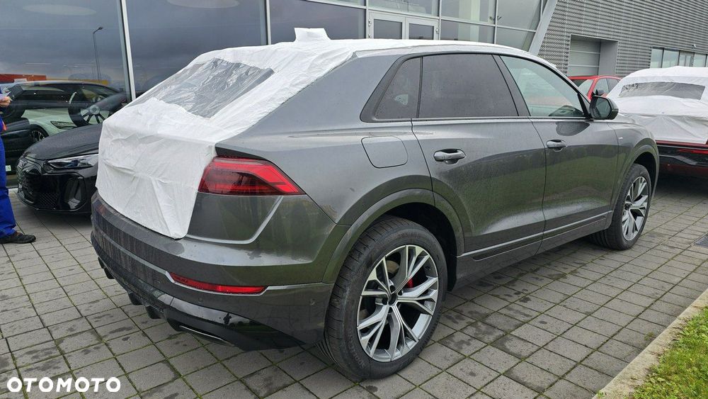 Audi Q8 - 4