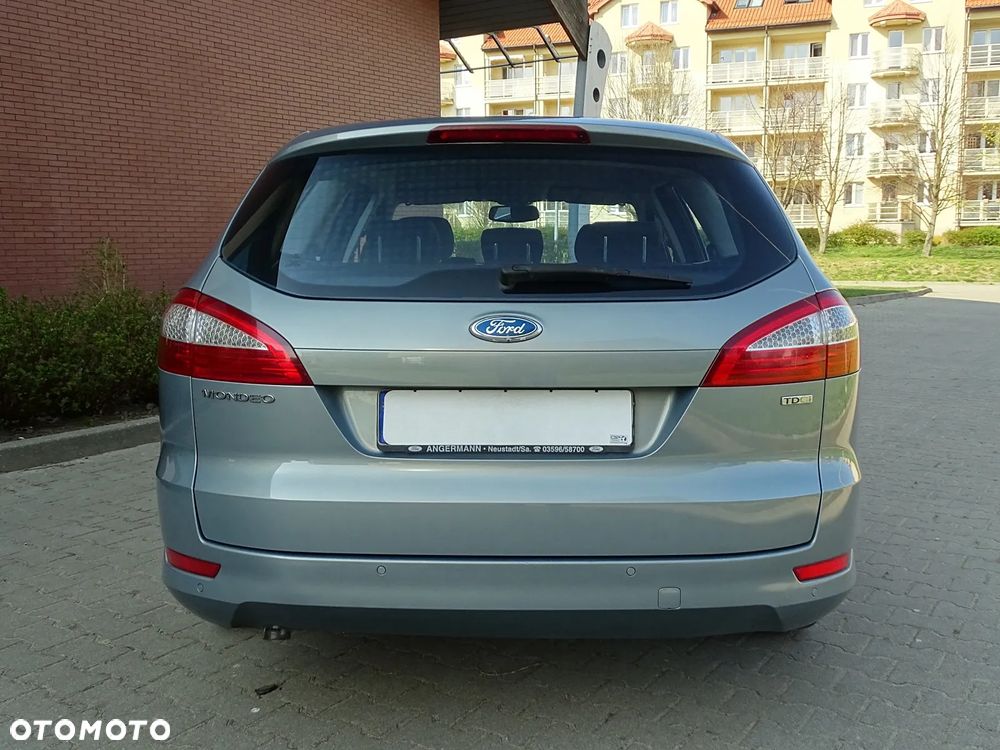 Ford Mondeo 2.0 TDCi Ghia X - 12