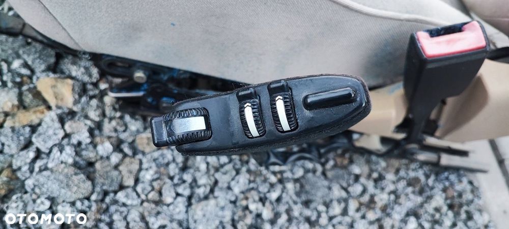 TANIO FOTELE KREMOWE ORTOPEDYCZNE ŁADNE NIE ZNISZCZONE MERCEDES W210 FOTEL - 4