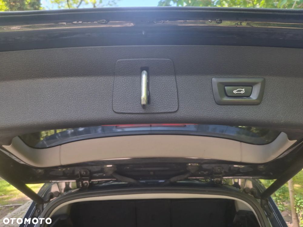 BMW Seria 2 218d Sport-Aut Luxury Line - 12