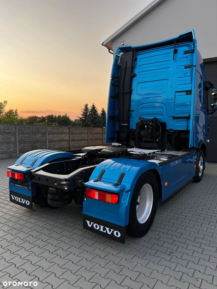 Volvo FH 500/Euro6/1 turbina /IDEALNY/ Nowe sprzęgło/Metalik/ Salon PL / Halogeny/Alufelgi //Klima Postojowa// 4 poduszki tył - 8