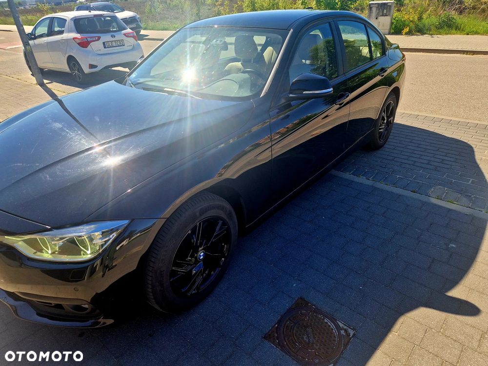 BMW Seria 3 318i - 2