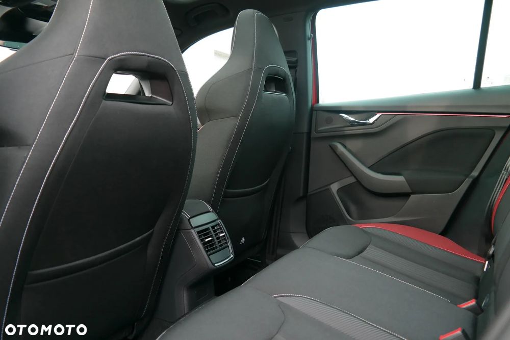 Skoda Kamiq 1.0 TSI DSG Monte Carlo - 8