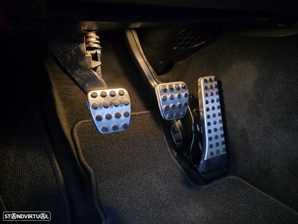 Mercedes-Benz C 220 d AMG Line - 35