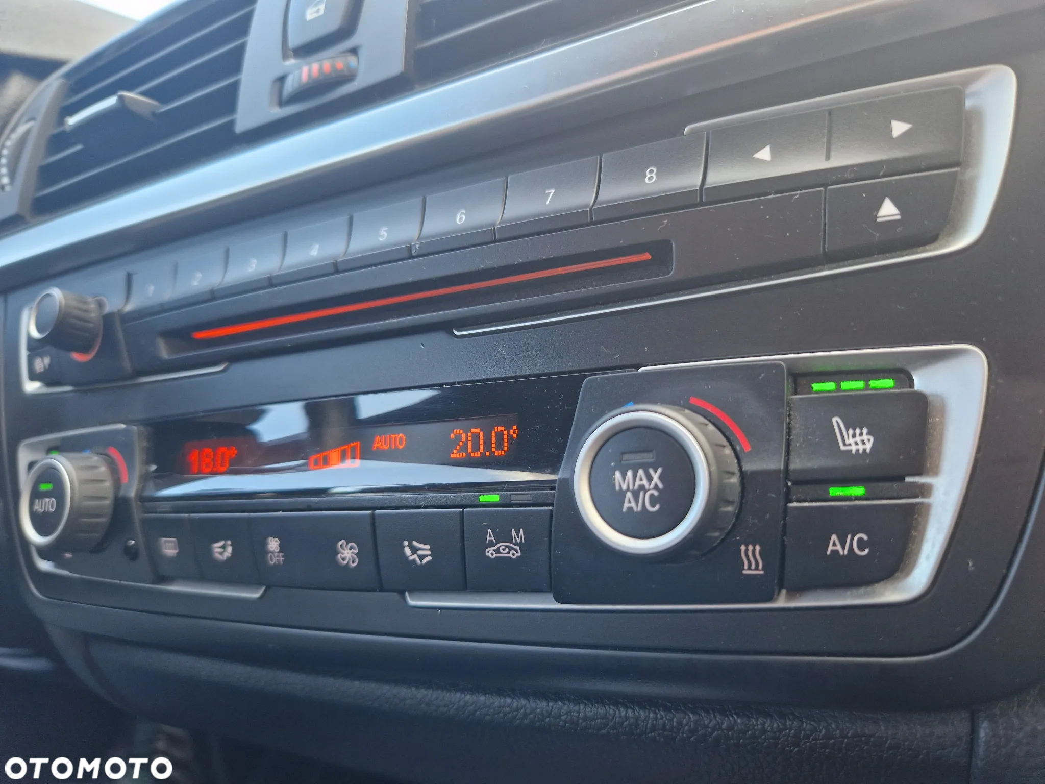 BMW Seria 3 330d xDrive M Sport EU6 - 26