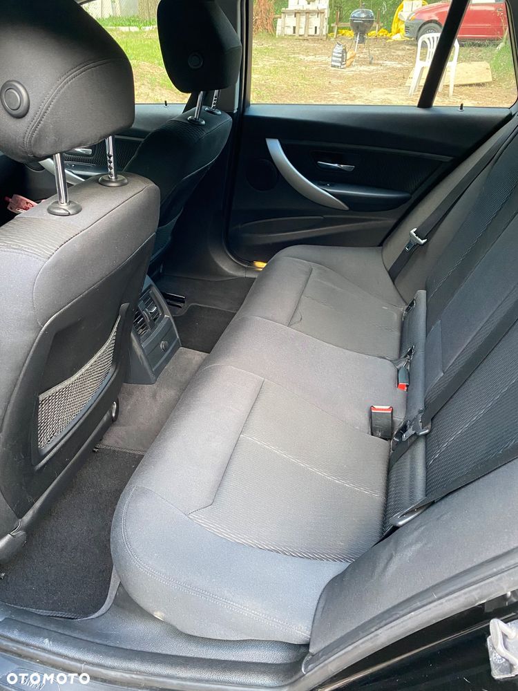 BMW Seria 3 320d - 14