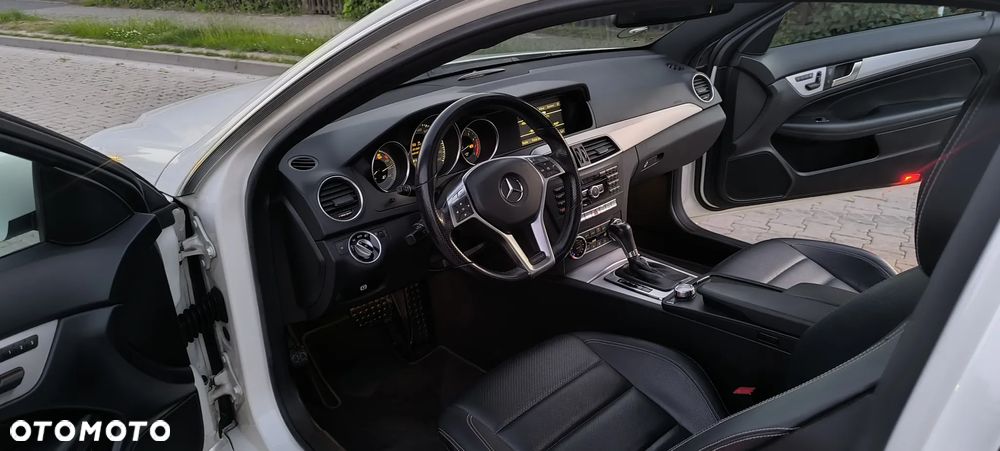 Mercedes-Benz Klasa C 250 Sport 7G-TRONIC - 14