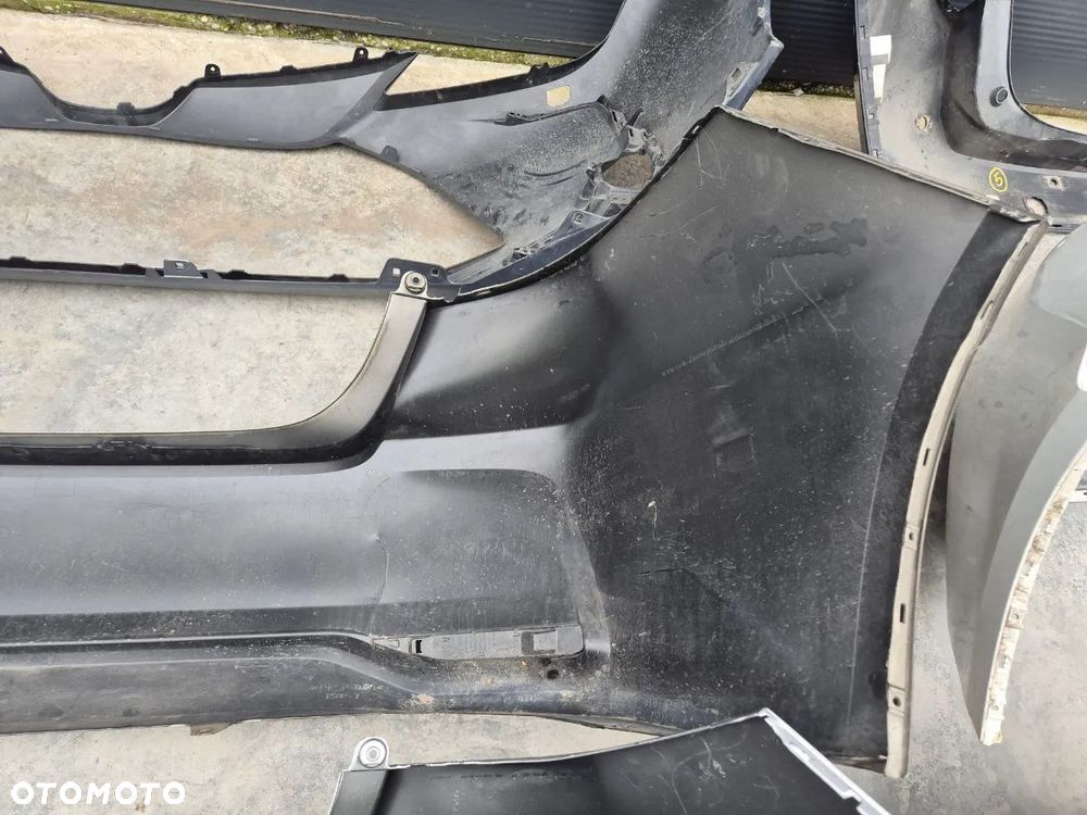 ORYGINALNY ZDERZAK TOYOTA COROLLA E21 PRZÓD / TYŁ - 32