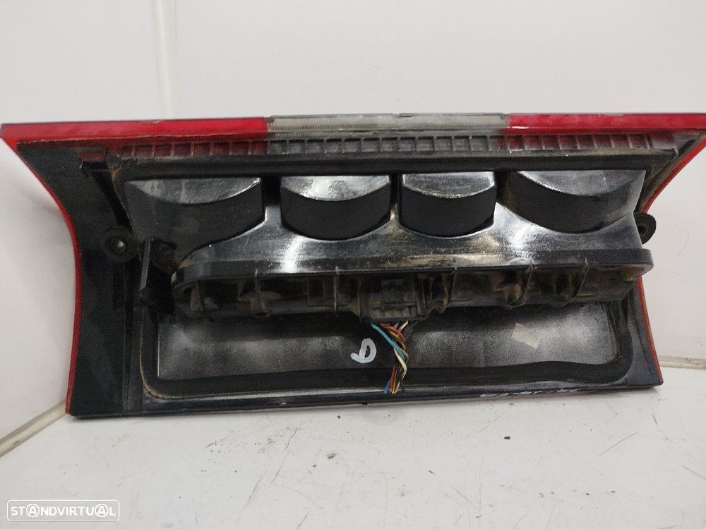 Farolim Stop Dto Peugeot Boxer Caixa (230L) - 4