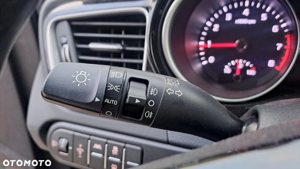 Kia Ceed - 19