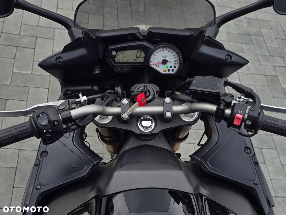 Yamaha FZ8 - 9