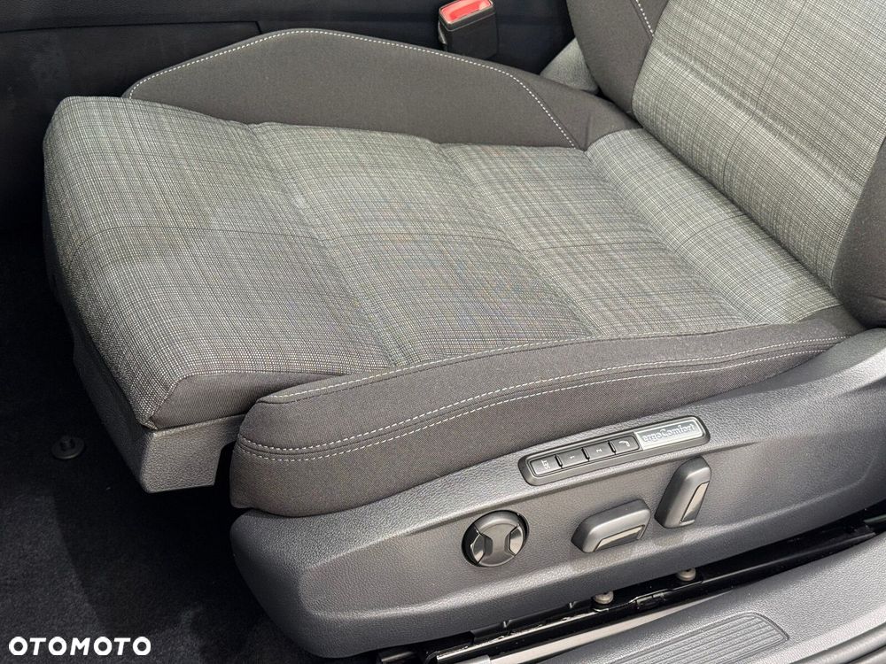 Volkswagen Passat 2.0 TDI EVO Business DSG - 11