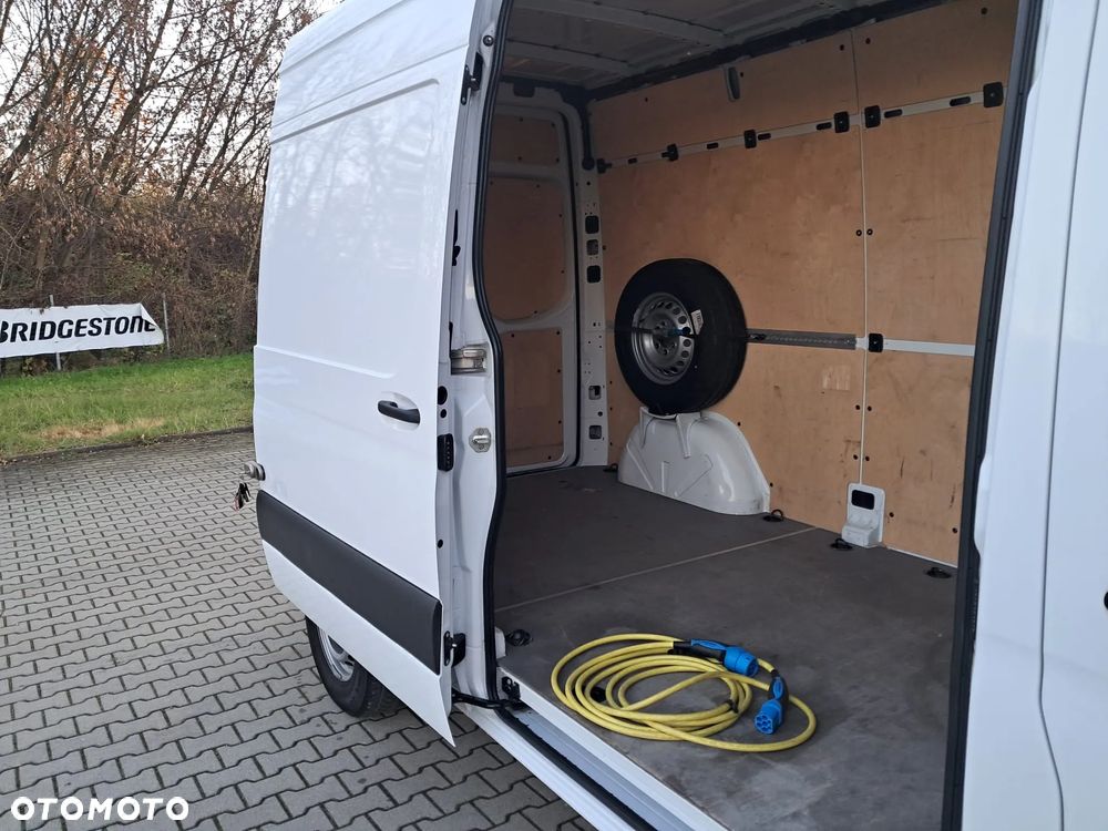 Mercedes-Benz eSprinter - 16