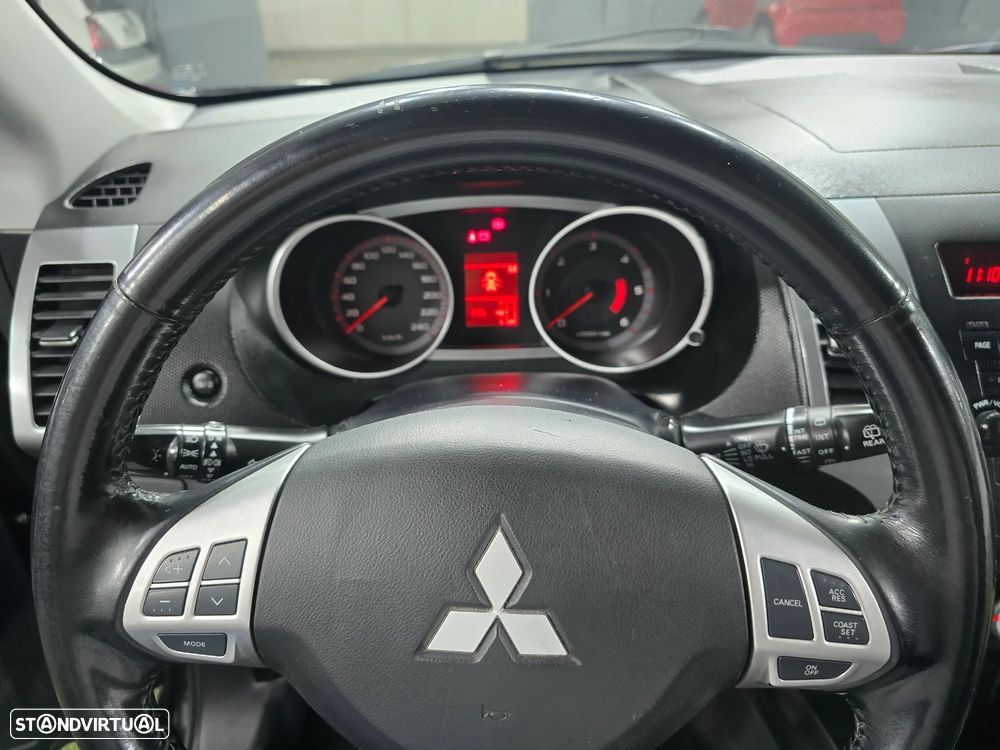 Mitsubishi Outlander 2.0 DI-D Instyle 4WD - 14