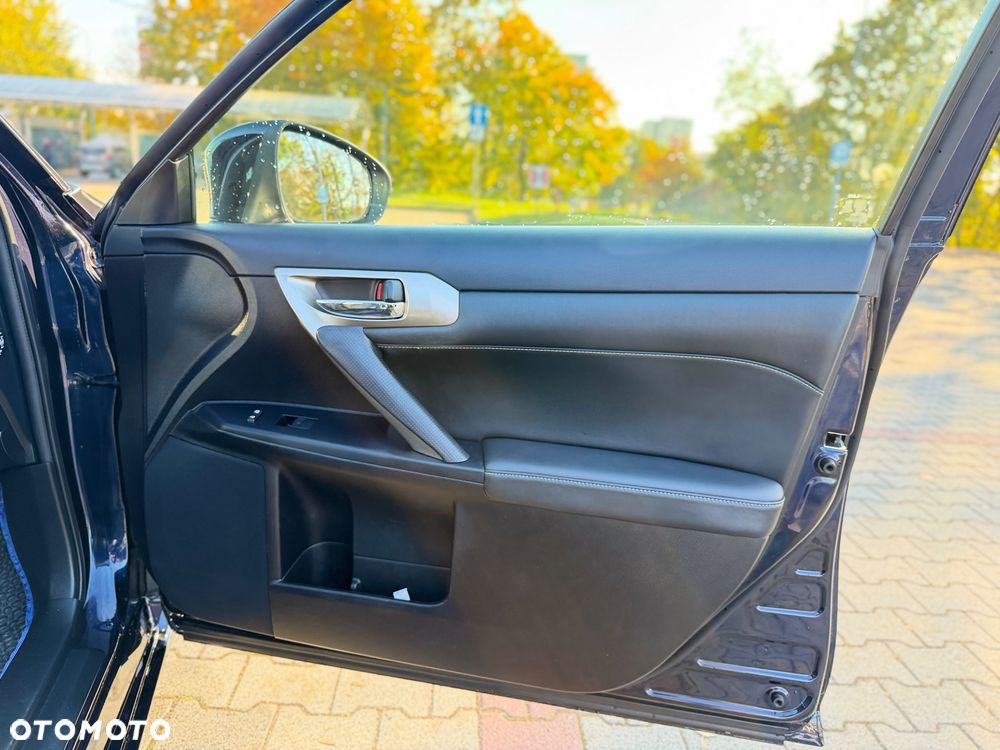 Lexus CT 200h F Sport Edition - 17