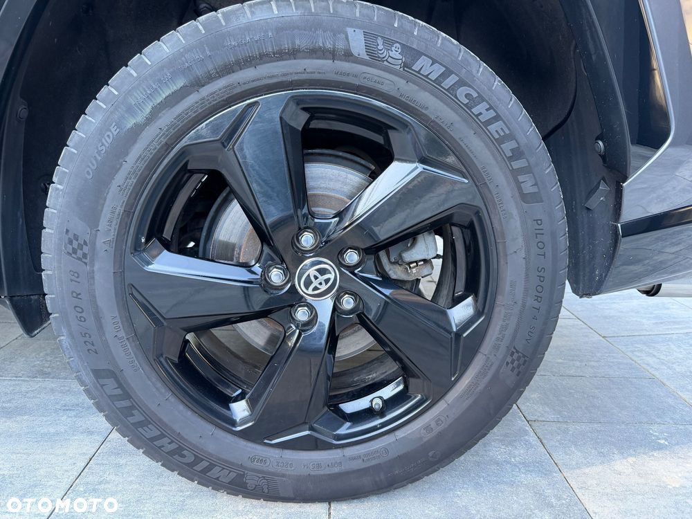 Toyota RAV4 - 11