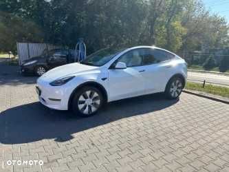 Tesla Model Y - 3