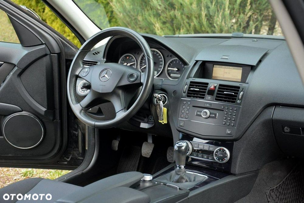 Mercedes-Benz Klasa C 180 Kompressor Elegance - 23