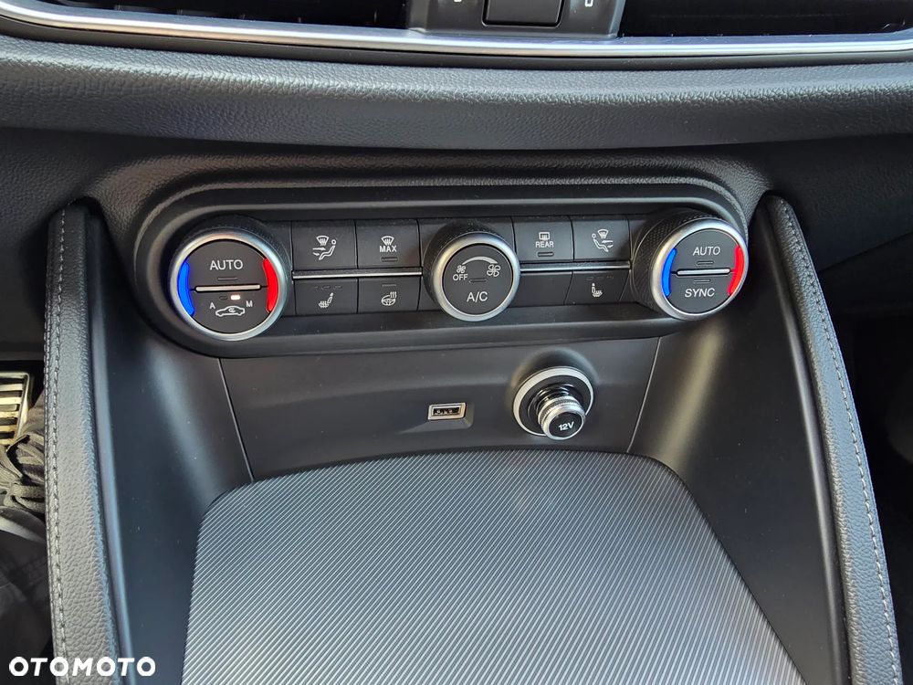 Alfa Romeo Stelvio 2.0 Turbo Veloce Q4 - 24