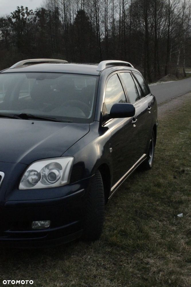 Toyota Avensis 2.0 D-4D Sol - 4