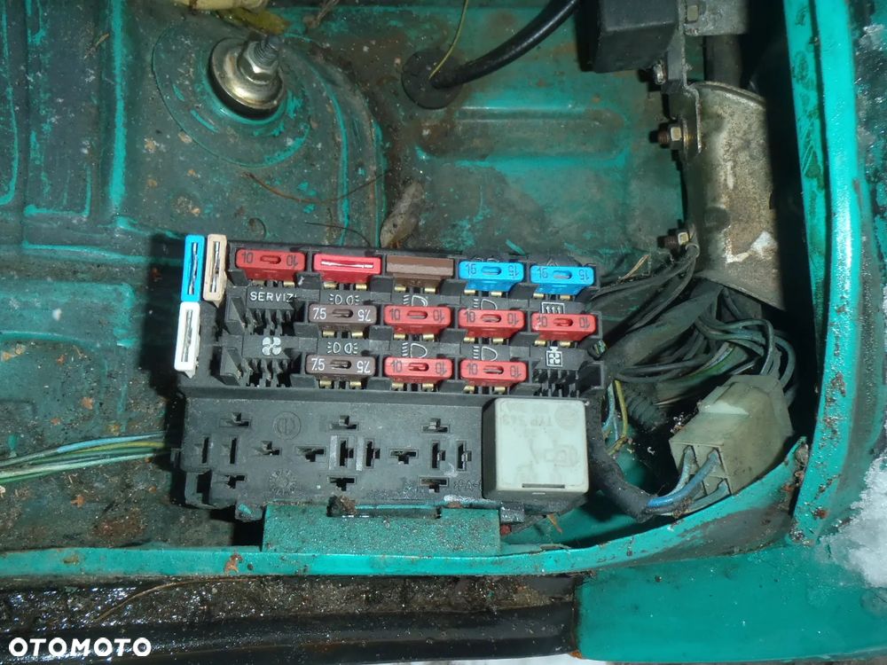 błotnik poszycie dach pas przedni karoseria ćwiartka buda fiat 126p maluch fl elegant - 11