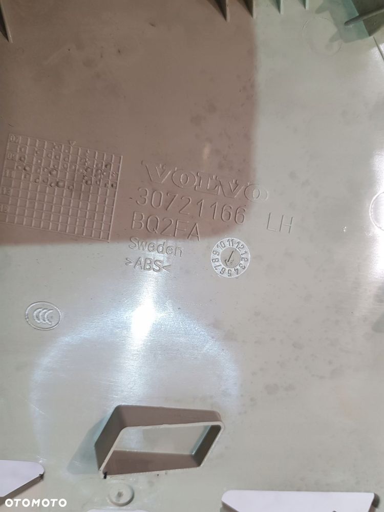 boczek tapicerka bagażnika lewy tył volvo xc60 i 3.2b eu 12r - 13