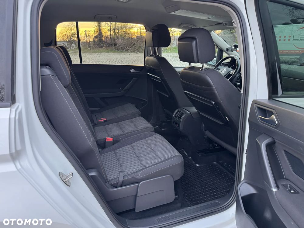 Volkswagen Touran 2.0 TDI BMT Special Edition DSG - 10