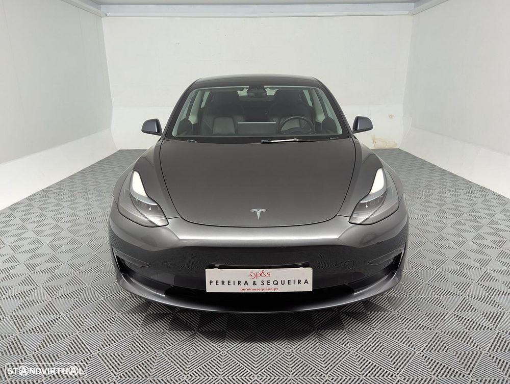 Tesla Model 3 Long Range Tração Traseira - 33