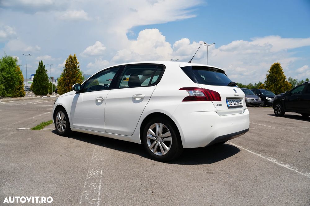 Peugeot 308 1.6 HDI FAP Allure - 2