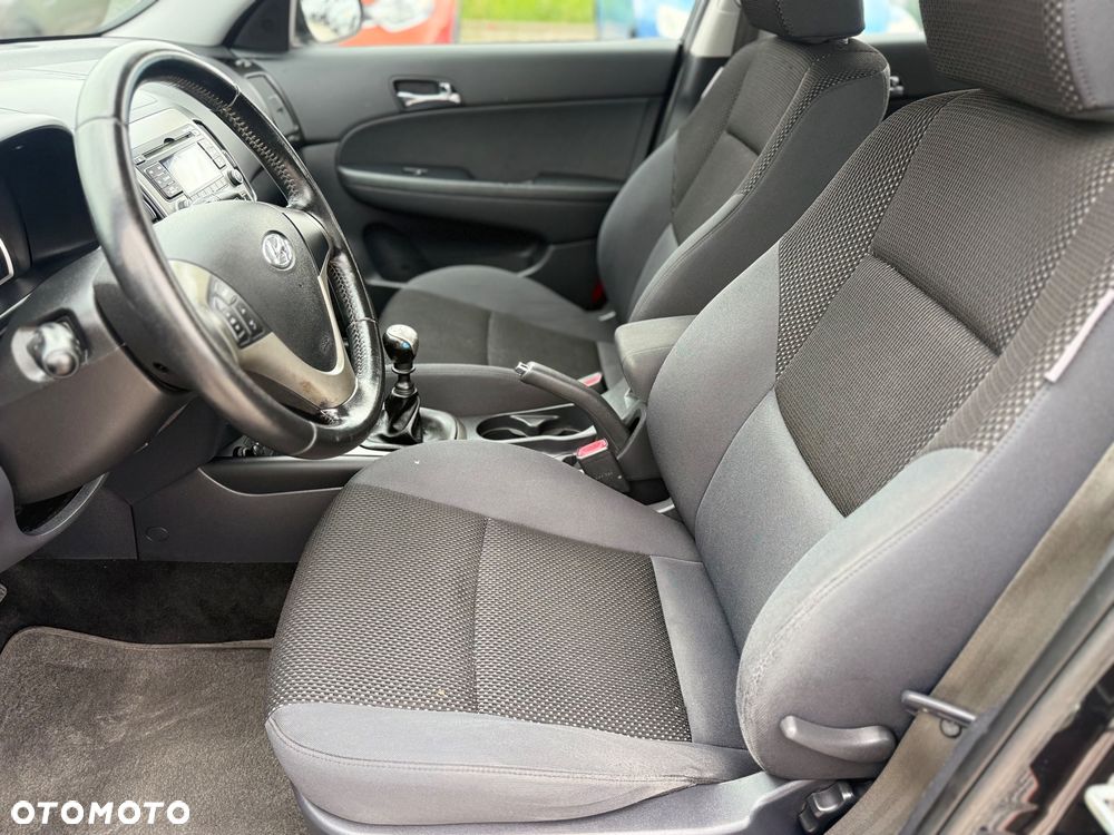 Hyundai i30 i30cw 1.4 Comfort - 23