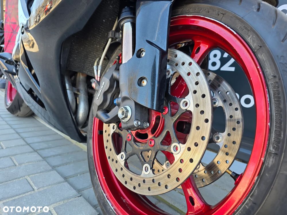 Suzuki GSX-R - 33