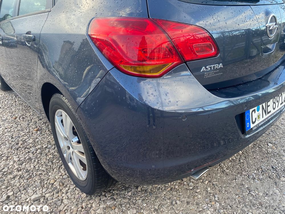 Opel Astra 1.4 Turbo Design Edition - 11