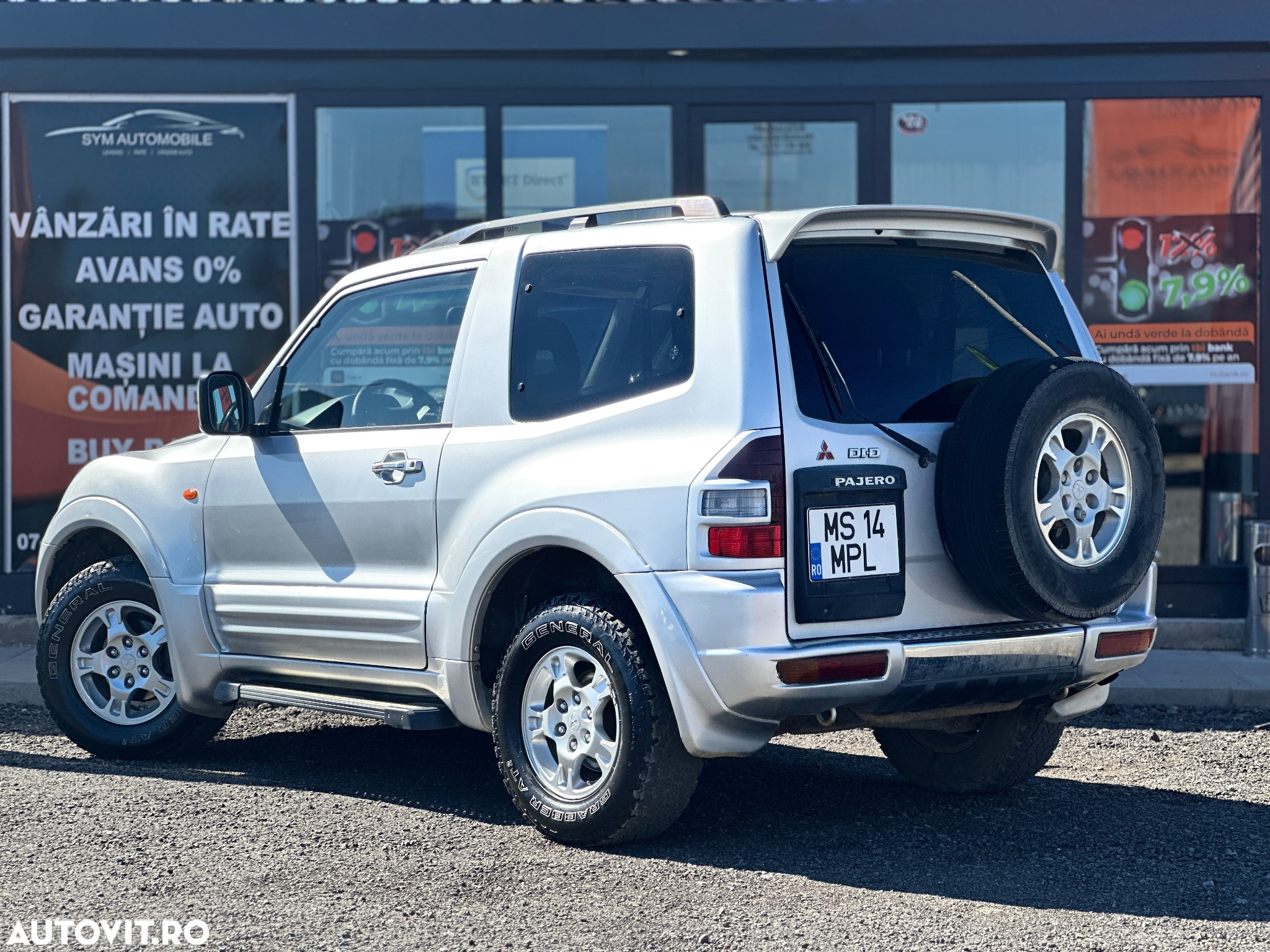 Mitsubishi Pajero SWB 3.2 DI-D GLS M/T, Piele - 4