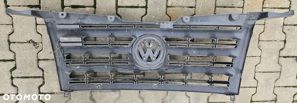 VW Crafter grill atrapa - 2