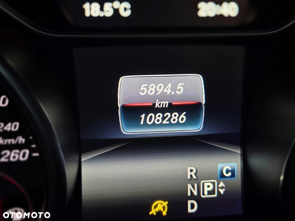 Mercedes-Benz GLA 200 7G-DCT AMG Line - 11