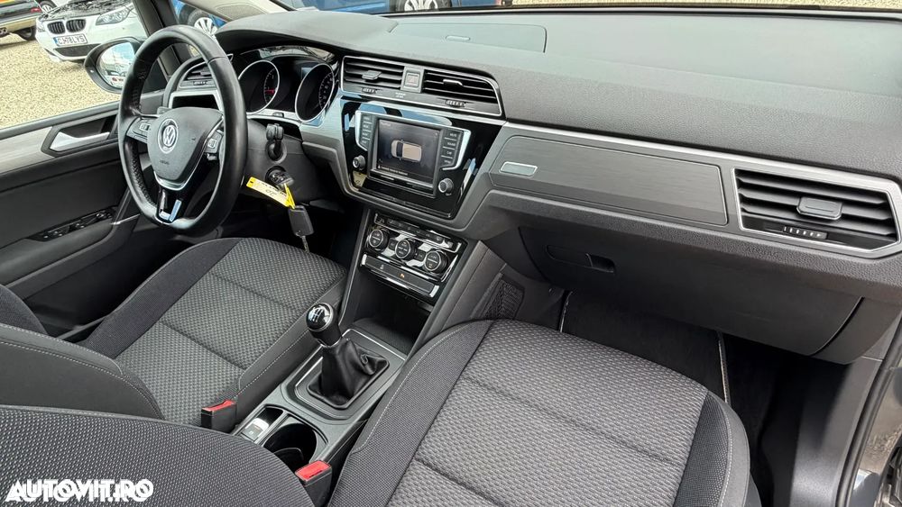 Volkswagen Touran 2.0 TDI Highline - 14