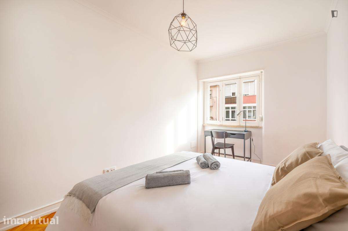 Quarto - localizado em Alameda Lisbon - Grande imagem: 2/16