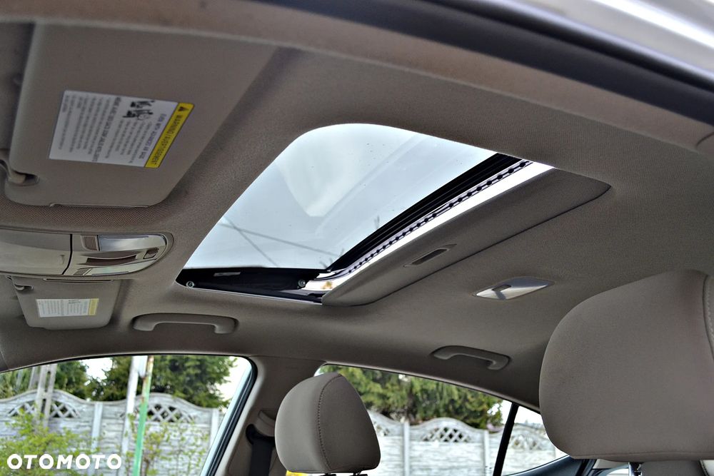 Hyundai Elantra - 33