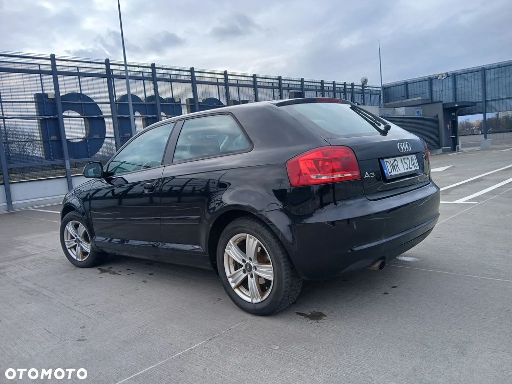 Audi A3 3-drzwiowe 1.6 Ambiente - 8