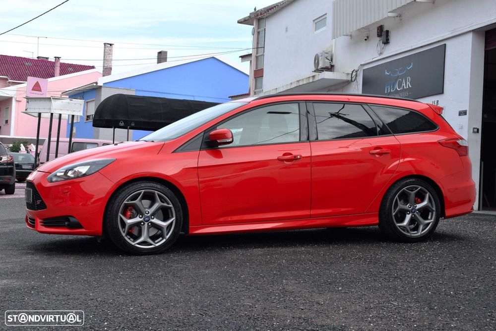 Ford Focus SW 2.0 EcoBoost ST - 11