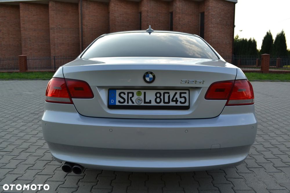 BMW Seria 3 325i - 9